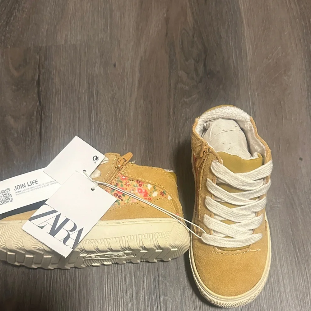 Zara Kids Mustard Floral High-Top Sneakers - Picture 3 of 5